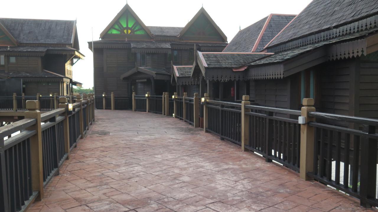 Langkawi Lagoon Resort Water Chalet Pantai Cenang  Exterior foto