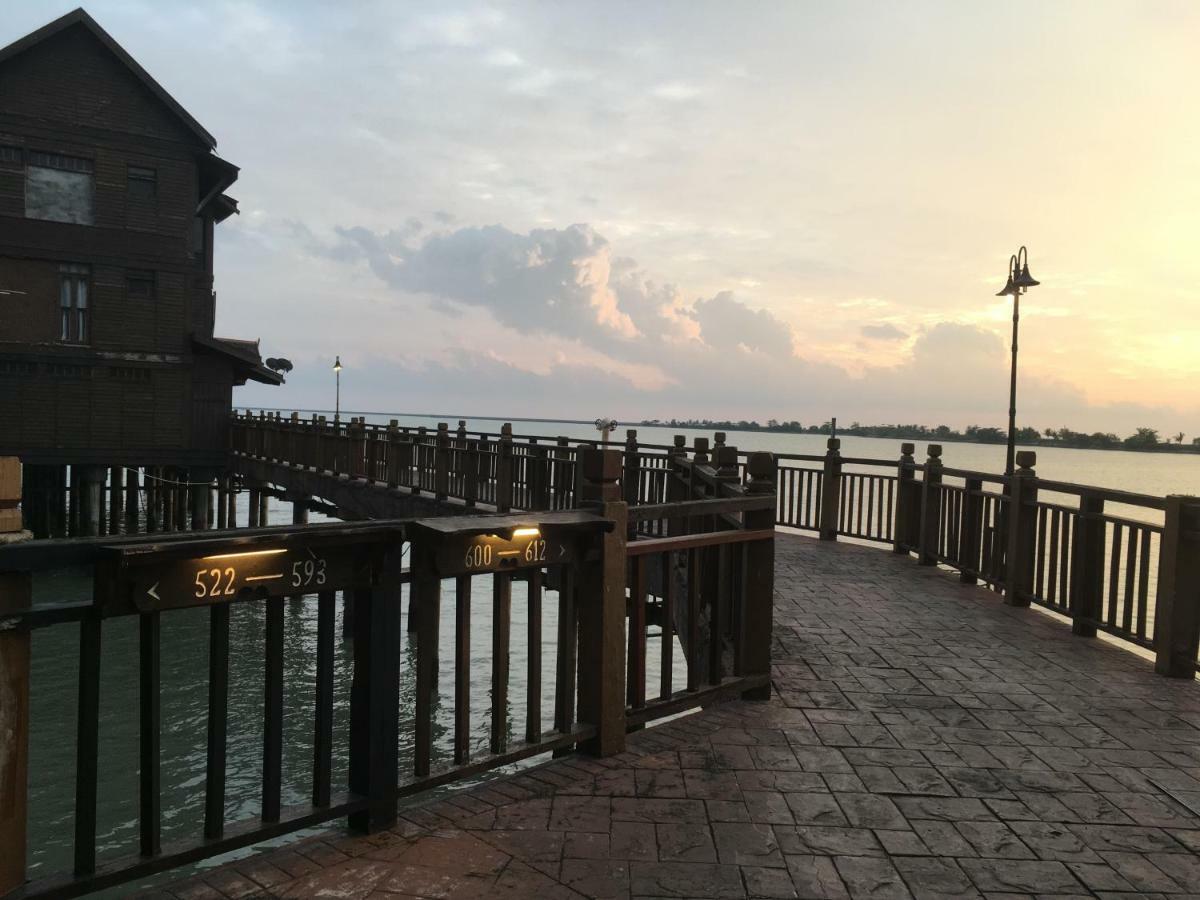 Langkawi Lagoon Resort Water Chalet Pantai Cenang  Exterior foto